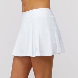 NWT FILA Woven Pleated Tennis Pickleball Skort Built-in Shorts White size Large